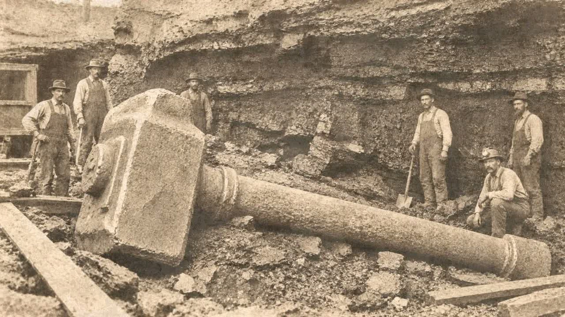 TBA114-The Ancient Hammer Found in an Illinois Coal Seam Was Too Large for Any Man to Swing - The Buried Archive