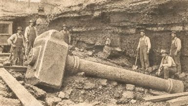 TBA114-The Ancient Hammer Found in an Illinois Coal Seam Was Too Large for Any Man to Swing - The Buried Archive